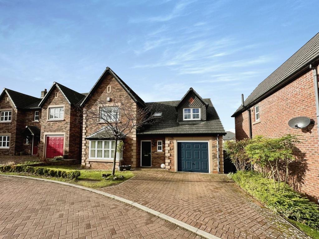 Edmondson Close, Brampton, Cumbria... 4 bed detached house £380,000