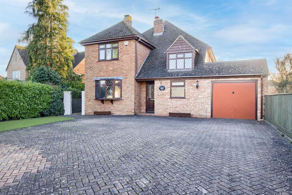 25 Holloway, Pershore 4 bed detached house £695,000