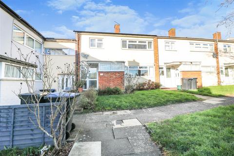 38 Hookfield, Harlow, CM18 6QG