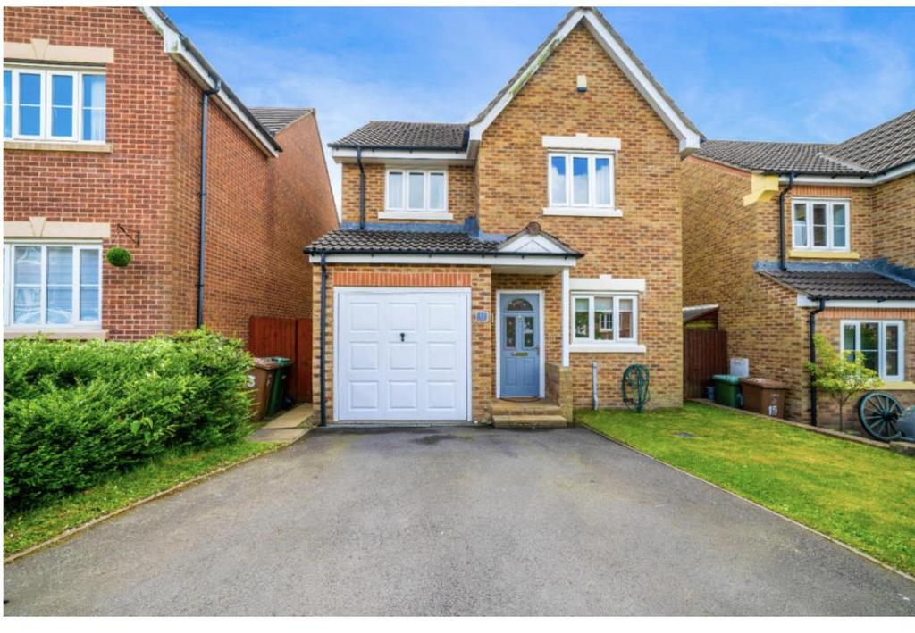 Heol Cwarrel Clark, Caerphilly 3 bed detached house £310,000