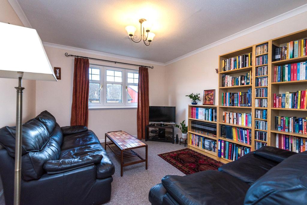 8B/7, New Orchardfield, Leith, Edinburgh, EH6 5ES 2 bed flat for sale