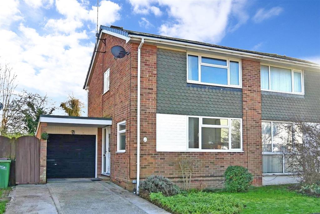 Kingfisher Avenue, Hythe, Kent 3 bed semidetached house £320,000