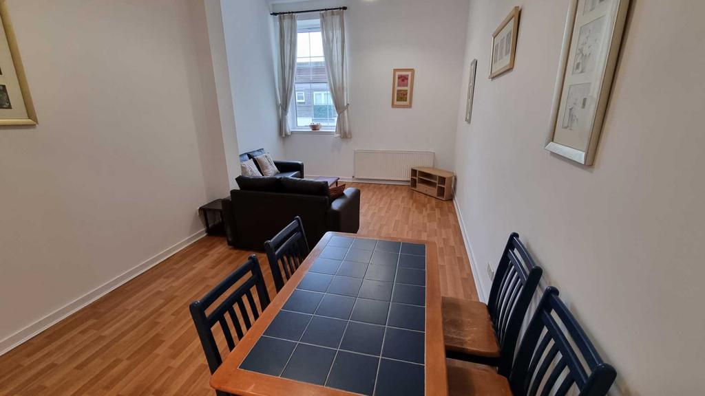 Apartment in Glasgow - More
