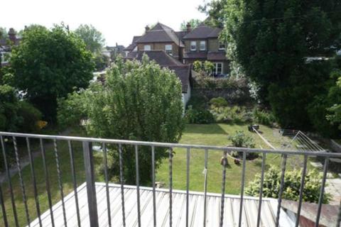 7 bedroom house share to rent - HUGE ROOMS, Room 1, Canewdon Road, Westcliff On Sea