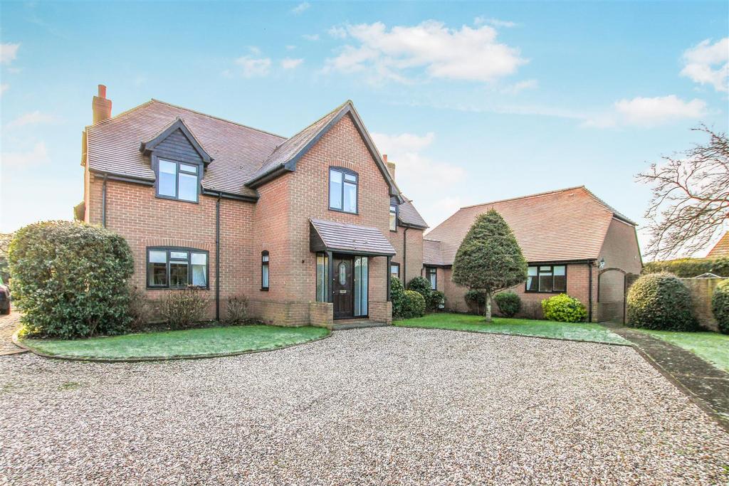 Quiet turning off Ongar Road, Kelvedon Hatch, Brentwood 5 bed detached