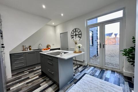 114 Bolton Road, Westhoughton, Bolton, BL5 3DX