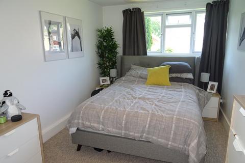 2 bedroom flat to rent, Pelham Road, Lindfield, RH16