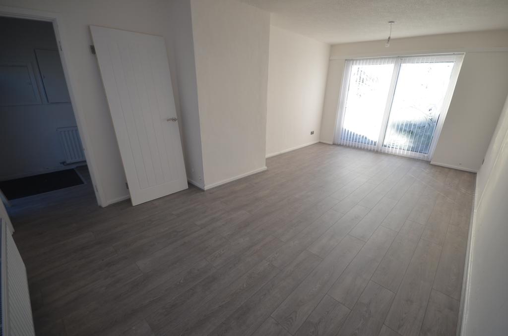 Afton, Widnes, WA8 4XW 3 bed townhouse £795 pcm (£183 pw)