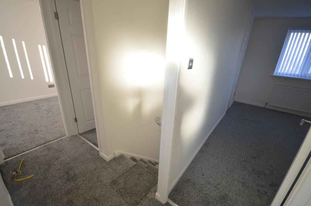 Afton, Widnes, WA8 4XW 3 bed townhouse £795 pcm (£183 pw)