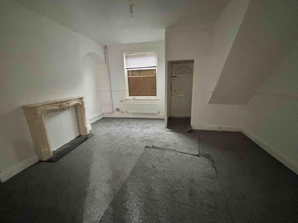 Two bed terraced house to let