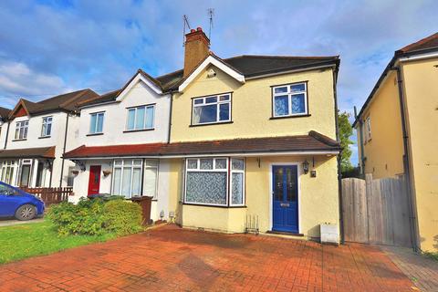 4 bedroom semi-detached house to rent, Beckingham Road, Guildford, Surrey, GU2