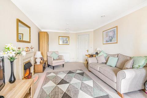 1 bedroom retirement property for sale - Camberley,  Surrey,  GU15