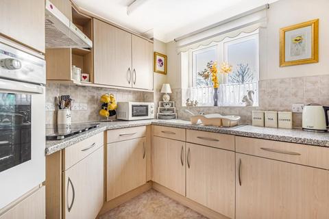 1 bedroom retirement property for sale - Camberley,  Surrey,  GU15