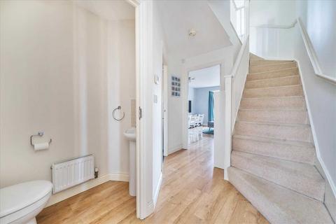160 Appleton Drive, Basingstoke, RG24 9RX