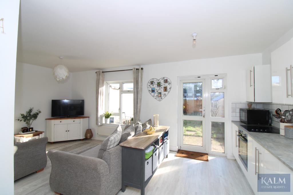 Kitchen/lounge
