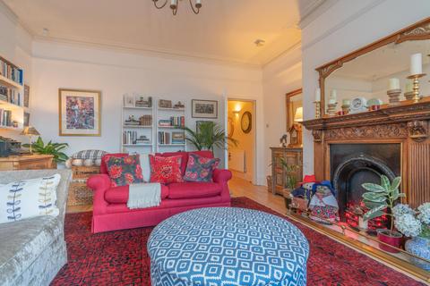 2 bedroom flat for sale - Westgate, 10 Fence Avenue, SK10 1LT