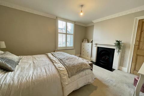 3 bedroom terraced house to rent - Thorpe Street, South Bank, York, YO23