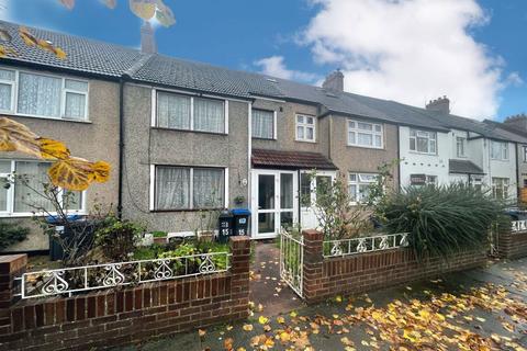 15 Middle Road, London, SW16 4HW