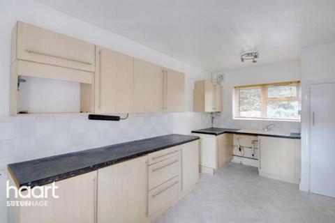 2 bedroom terraced house to rent, Shephall View, Stevenage