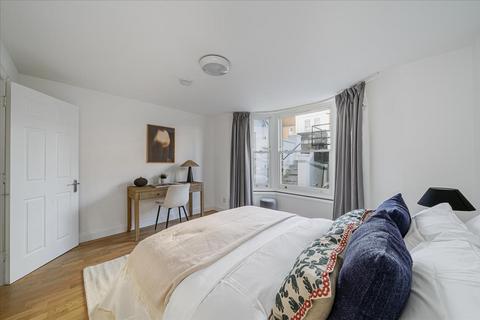 Flat 1, 50 The Grove, Ealing, London, W5 5LG