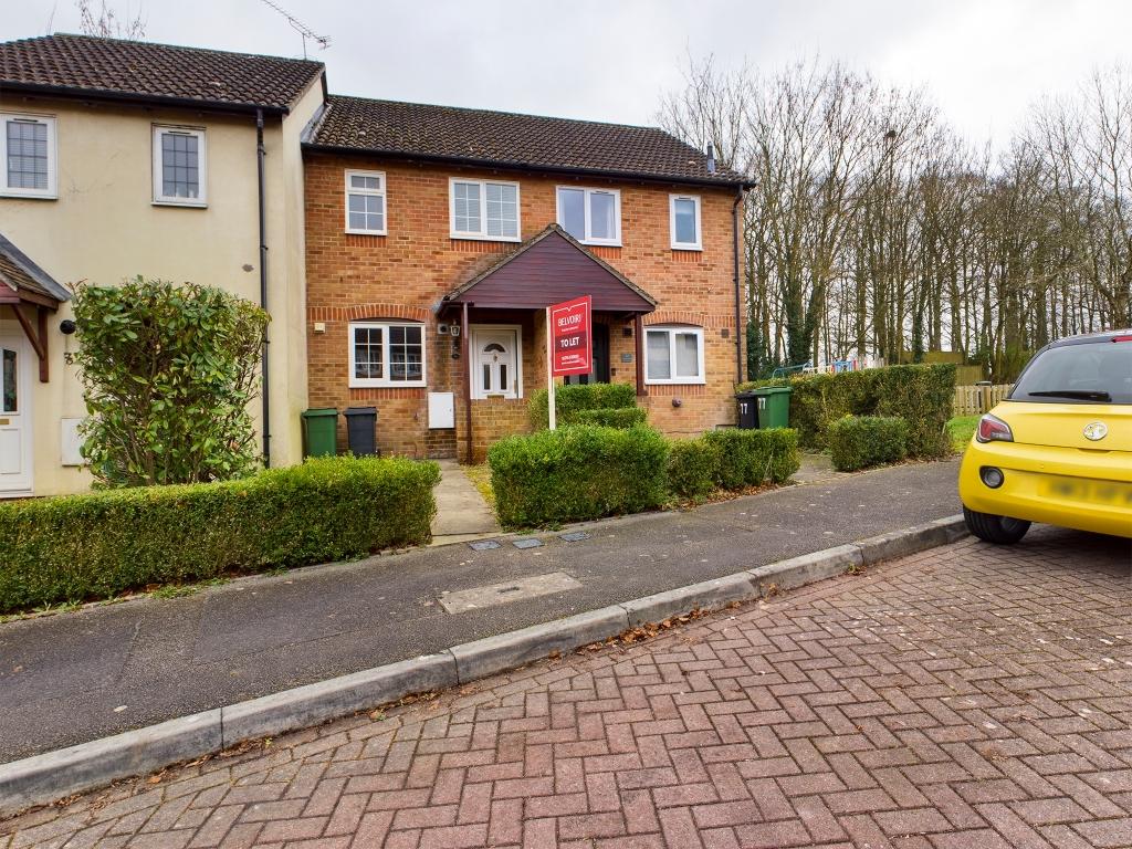 Gander Drive, Rooksdown, Basingstoke... 2 bed terraced house £1,200