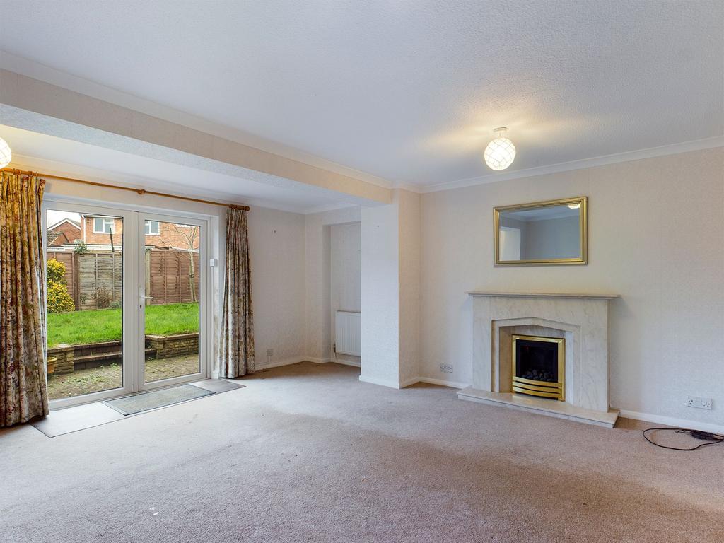 Windsor Close, Towcester, NN12 3 bed semidetached house £1,100 pcm