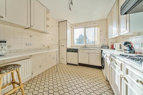 18 Shannon Way, Beckenham, BR3 1WG