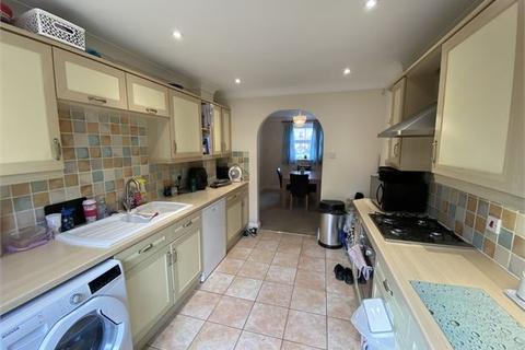 3 bedroom townhouse to rent - Robin Crescent, Stanway, COLCHESTER, Essex.
