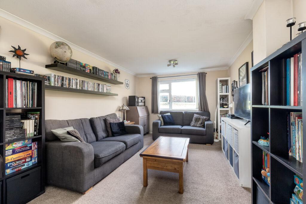 24 Moubray Grove, South Queensferry... 4 bed terraced house £260,000