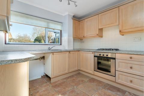3 bedroom semi-detached house to rent, The Meadows, East Goscote
