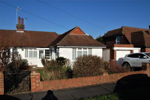 2 bedroom semi-detached bungalow for sale - Combe Rise, Eastbourne BN20