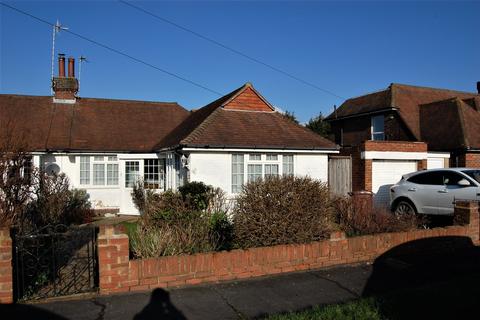2 bedroom semi-detached bungalow for sale - Combe Rise, Eastbourne BN20