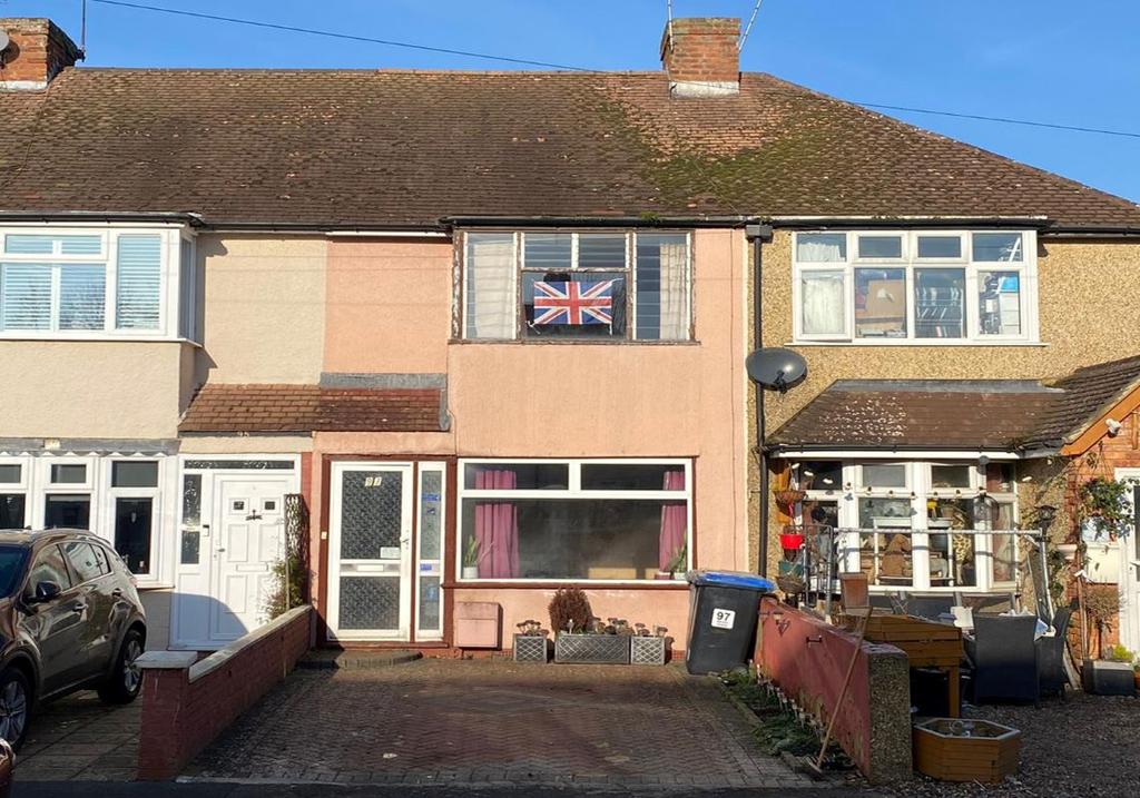 97 Warwick Avenue, Egham, Surrey... 2 bed terraced house £170,000