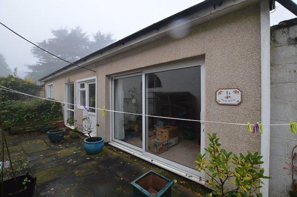 Detached annexe