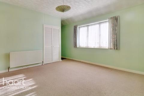 2 bedroom terraced house for sale - Valence Wood Road, Dagenham