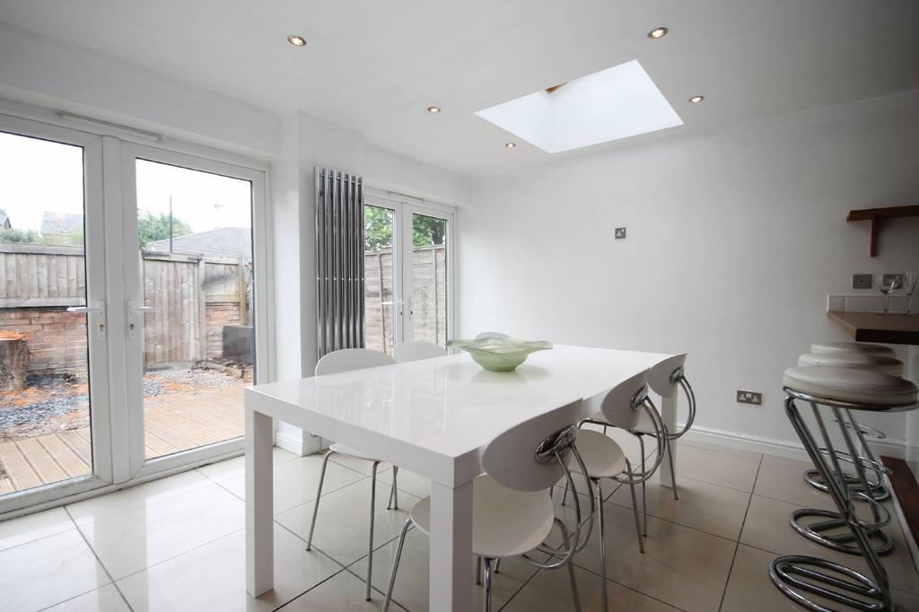 School Lane, Didsbury, Manchester, M20 2 bed end of terrace house £