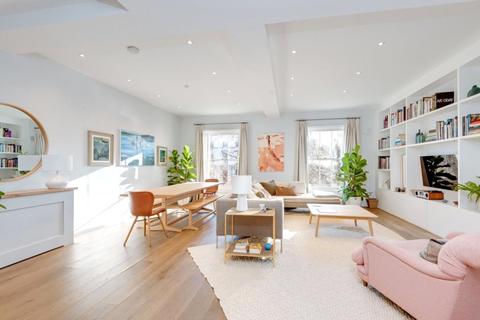 3 bedroom flat for sale - Clifton Gardens, London, W9