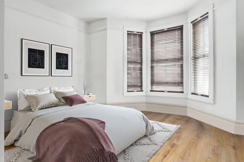 2 bedroom flat for sale - Portland Road,  London, SE25