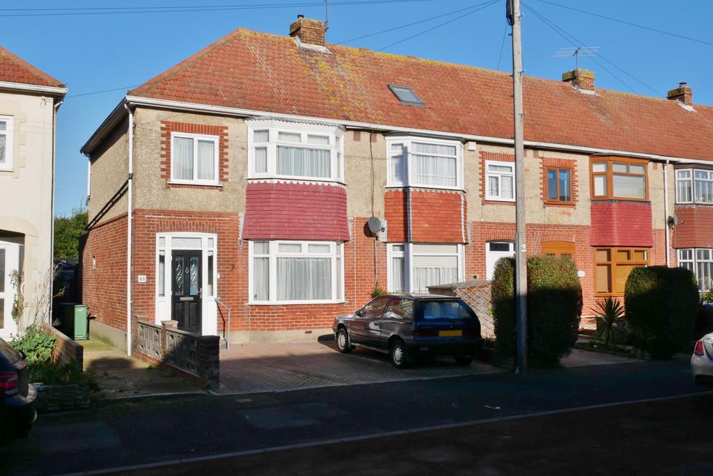 SUNNINGDALE ROAD, PORTCHESTER 3 bed end of terrace house £325,000