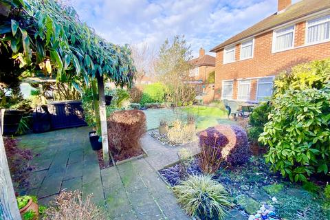 3 Baird Close, London, NW9 8XU