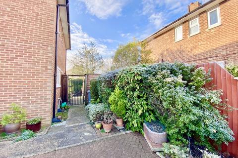 3 Baird Close, London, NW9 8XU