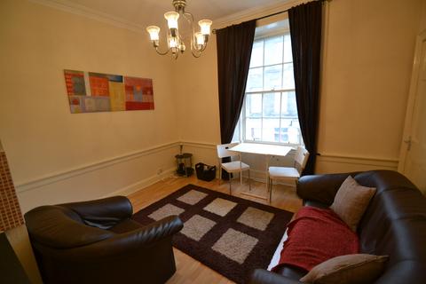 1 bedroom flat to rent, William Street, Edinburgh, EH3