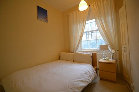 1 bedroom flat to rent, William Street, Edinburgh, EH3