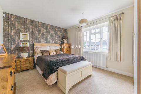 2b Logs Hill, Bromley, BR1 2PL