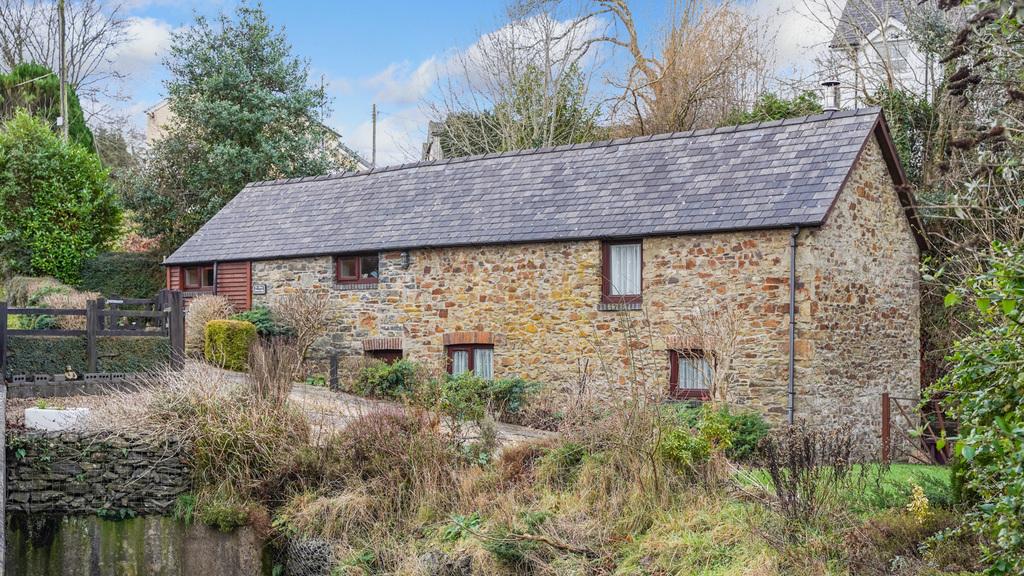 Yr Hen, Danerdy, Llanarth, Ceredigion 2 bed detached house for sale £