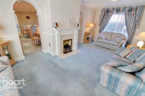 4 bedroom detached house for sale - Coburg Gardens, Clayhall