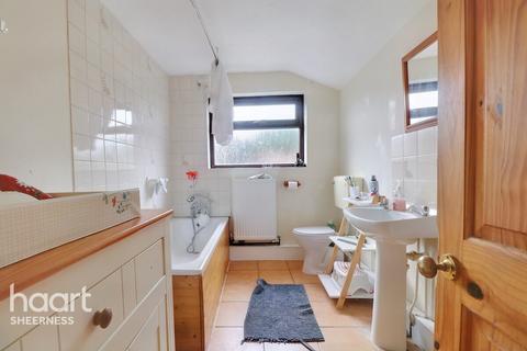 33 James Street, Sheerness, ME12 2QE