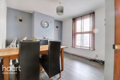 33 James Street, Sheerness, ME12 2QE