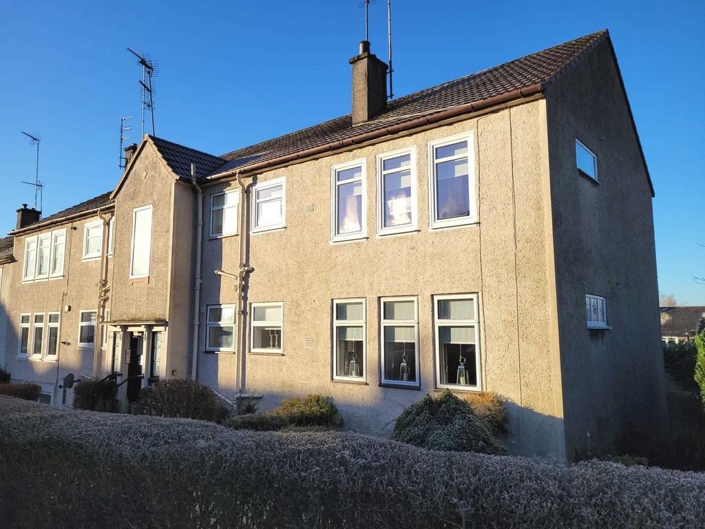 Giffnock Park Avenue, Glasgow 3 bed flat £1,050 pcm (£242 pw)