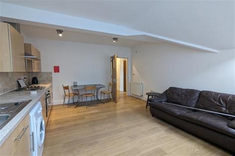 3 bedroom apartment to rent, Cowley, Oxford, Oxfordshire, OX4